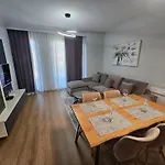 Amara Apartment